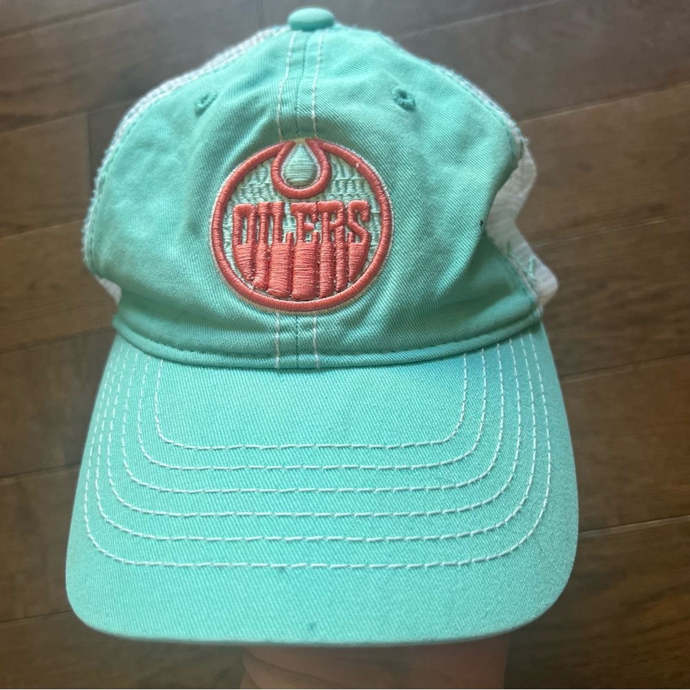 Oilers Hat - Picture 8 of 10